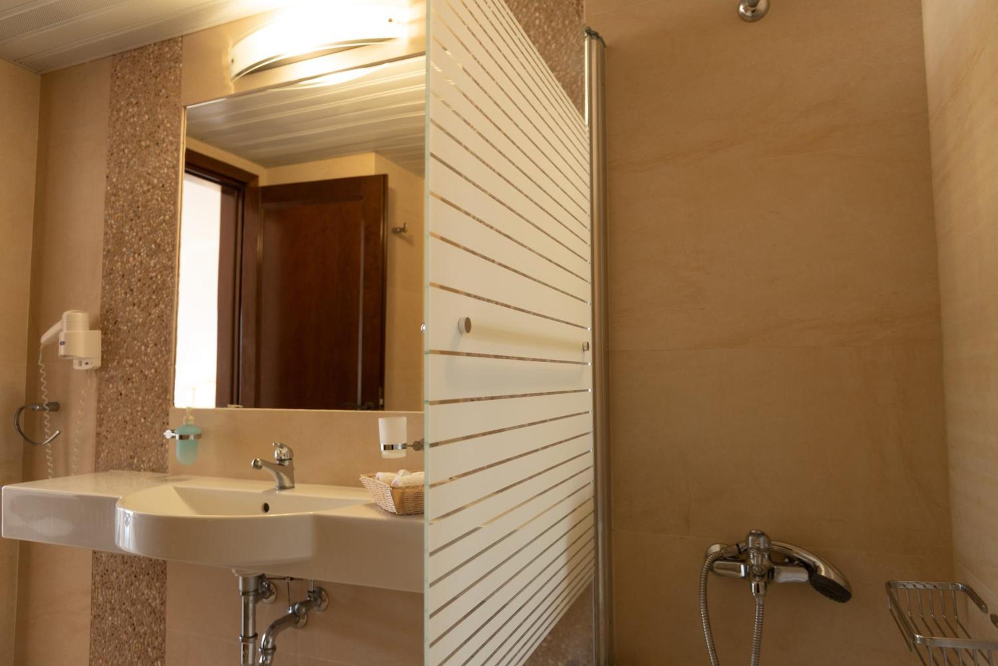 Hotel Astron Princess Kerpe Dış mekan fotoğraf